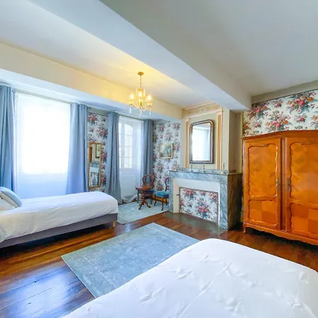Nogapatio - - Bed & Breakfast Nogaro