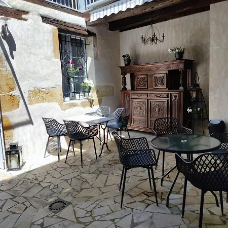 Nogapatio - - Bed & Breakfast